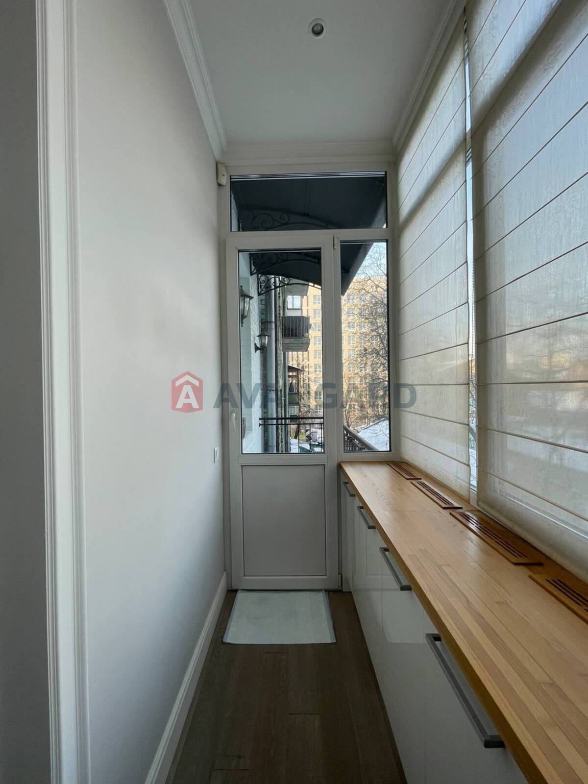 3 ����. ��������, 79.45/50.98/28.9 ��. �., 3/5 ���� ���� 19