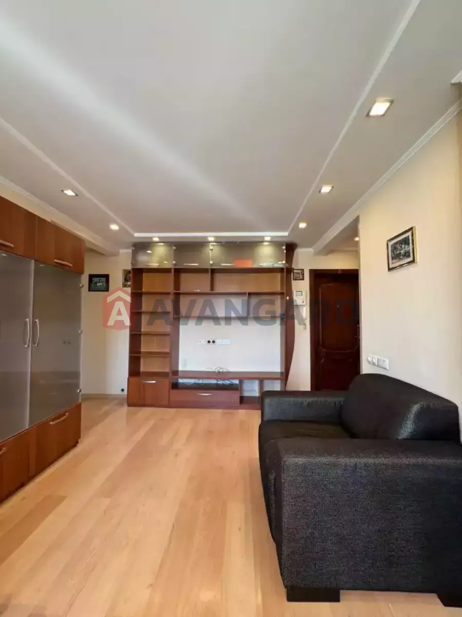 3 ��. ��������, 80/60/20 ��. �., 9/9 ������ ���� 3