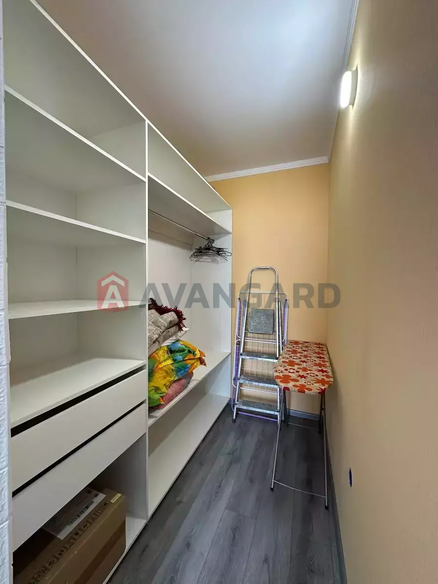 1 ����. ��������, 45/-/- ��. �., 8/10 ���� ���� 5