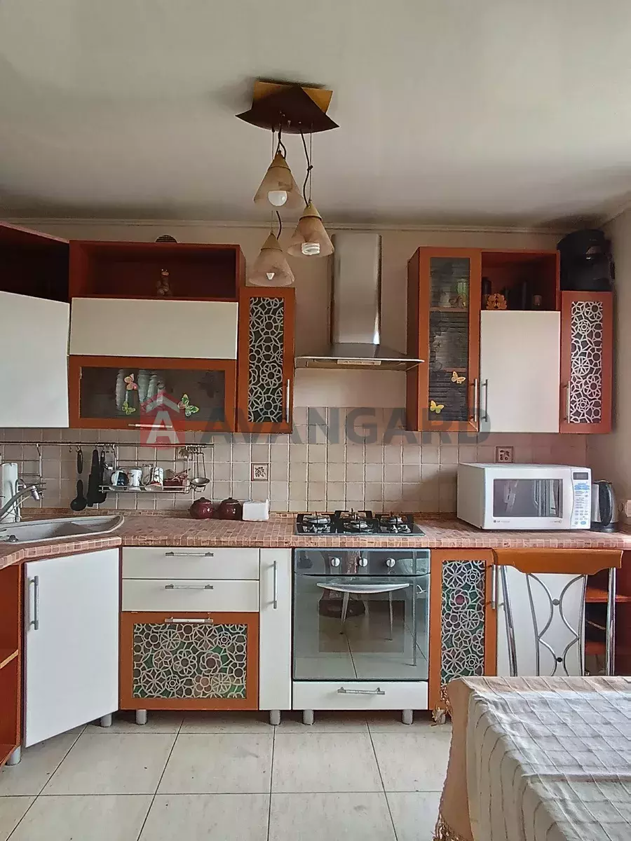 2 ����. ��������, 50/-/8 ��. �., 9/9 ���� ���� 1