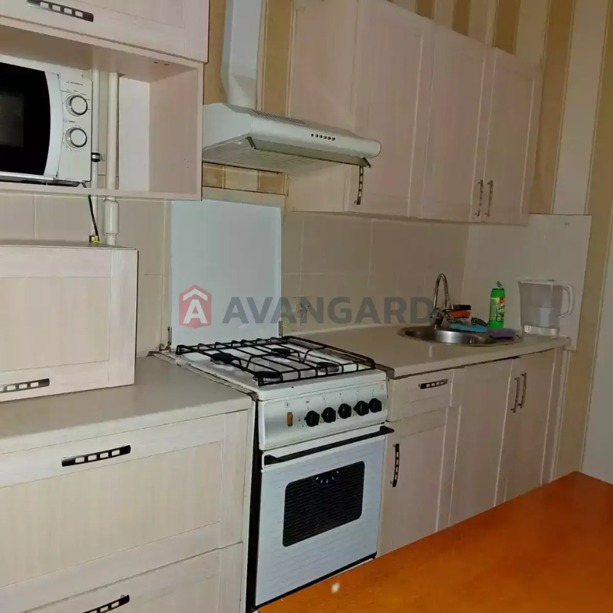 3 ��. ��������, 57/30/8 ��. �., 7/9 ������ ���� 1