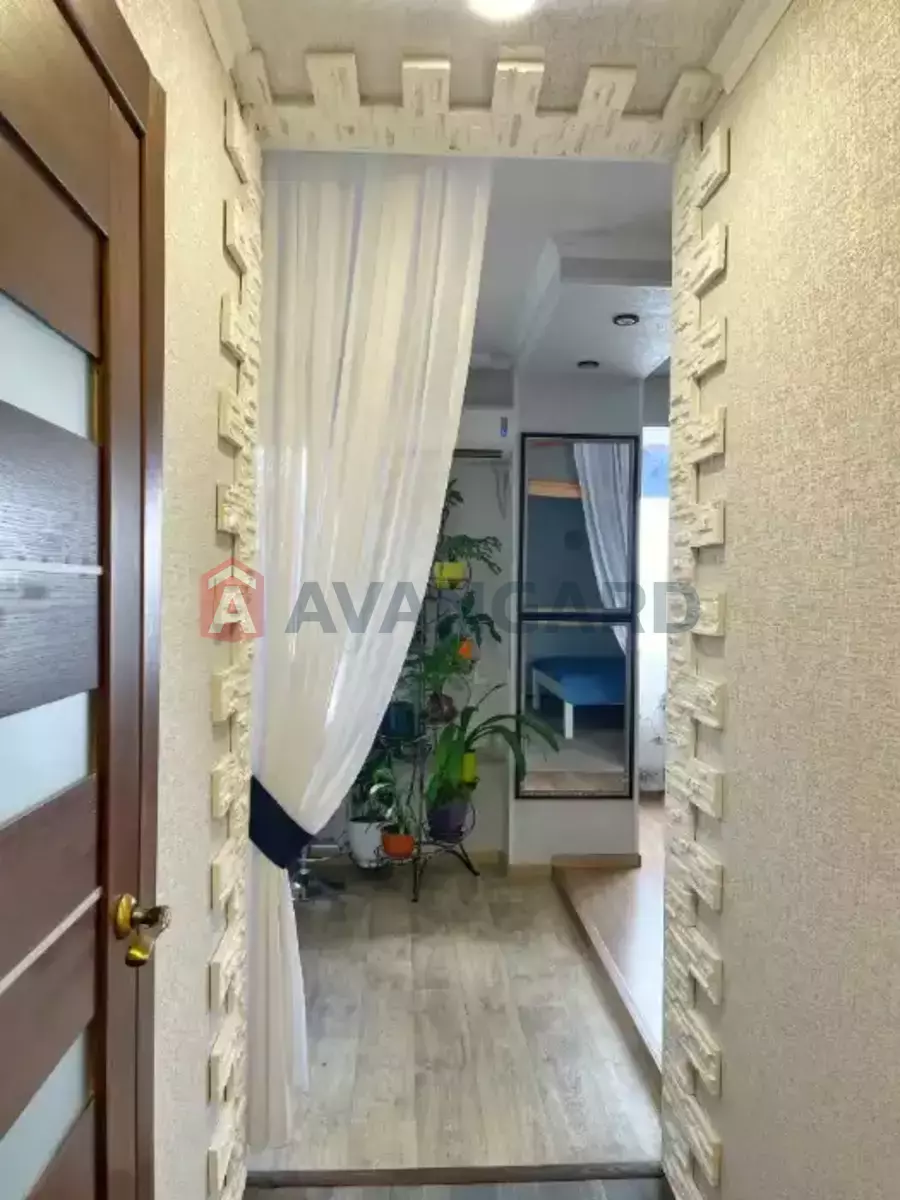 1 ����. ��������, 35/18/6 ��. �., 4/9 ���� ���� 19