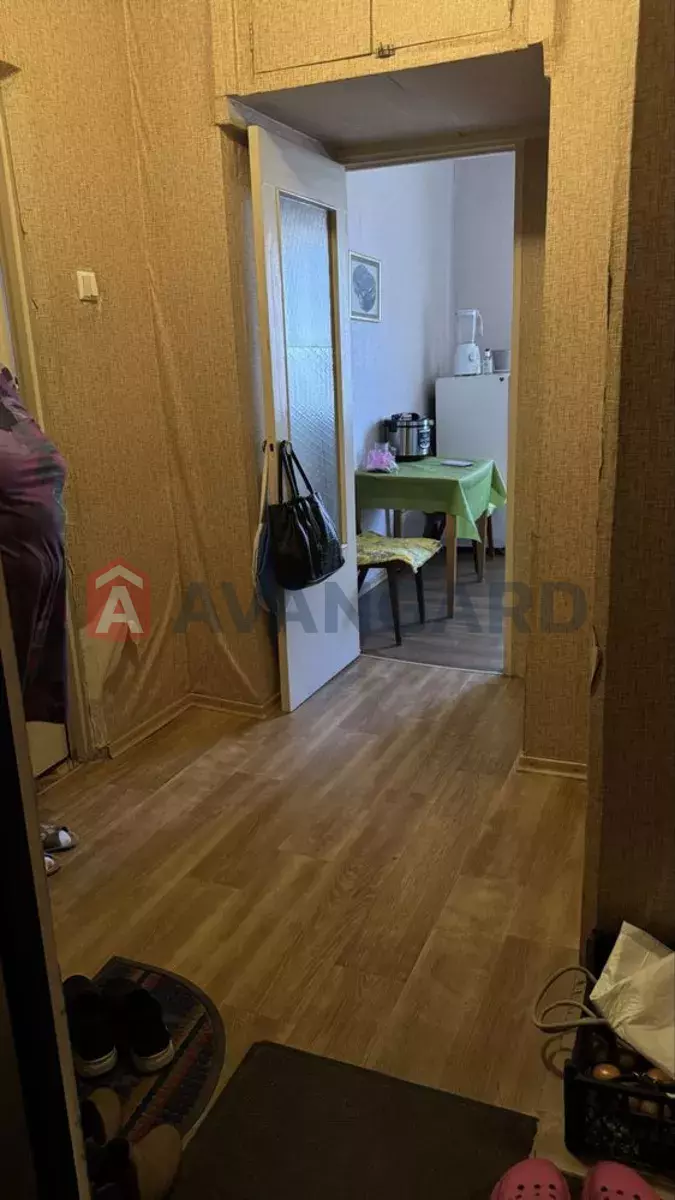 1 ��. ��������, 40/-/10 ��. �., 6/9 ������ ���� 6