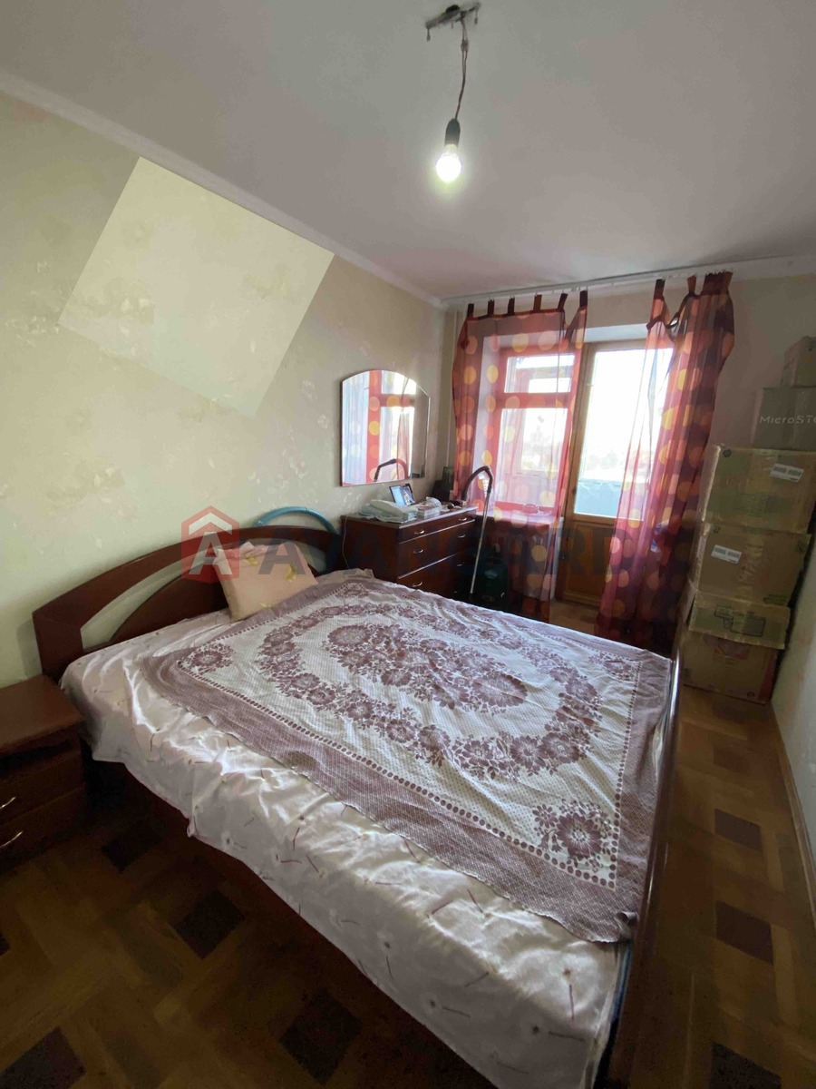 2 ��. ��������, 65/-/9 ��. �., 9/10 ������ ���� 5