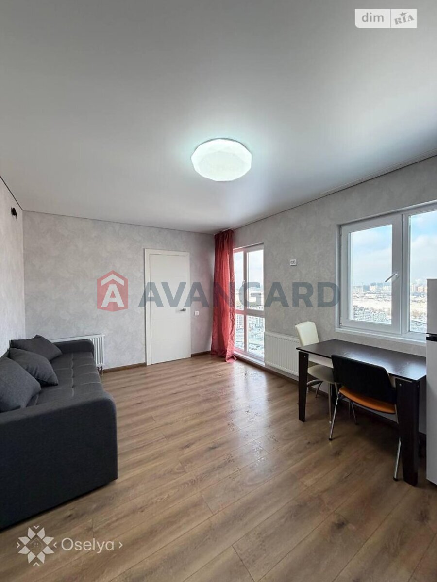 1 ��. ��������, 30/17/7 ��. �., 19/21 ������ ���� 5