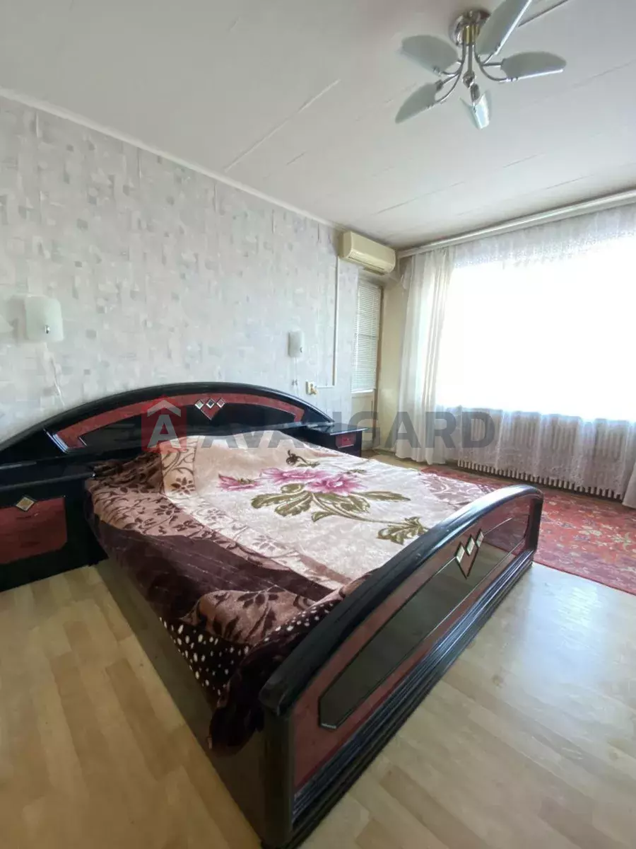 2 ����. ��������, 52/-/8 ��. �., 9/9 ���� ���� 6