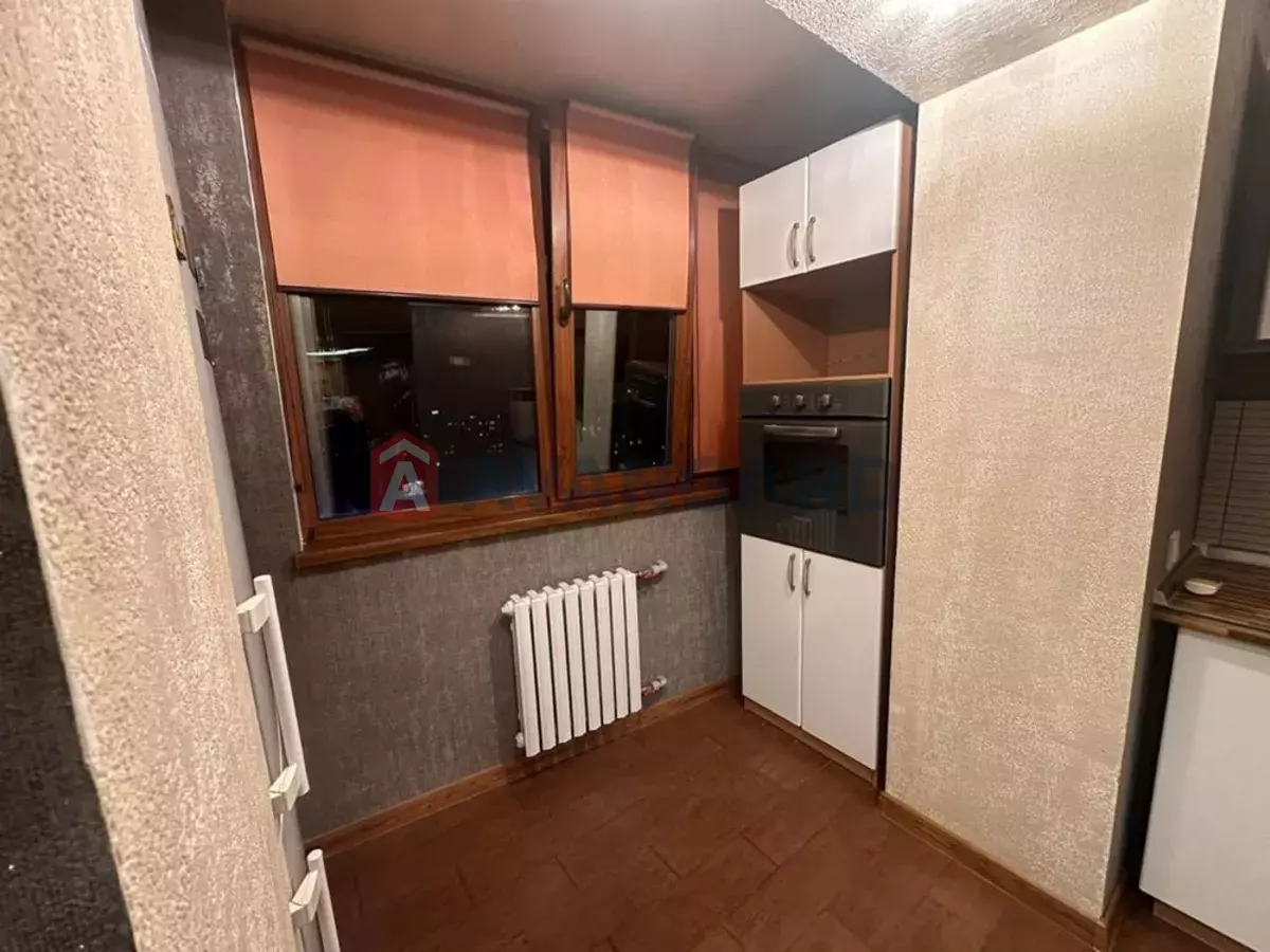 1 ����. ��������, 38/-/9 ��. �., 14/16 ���� ���� 9