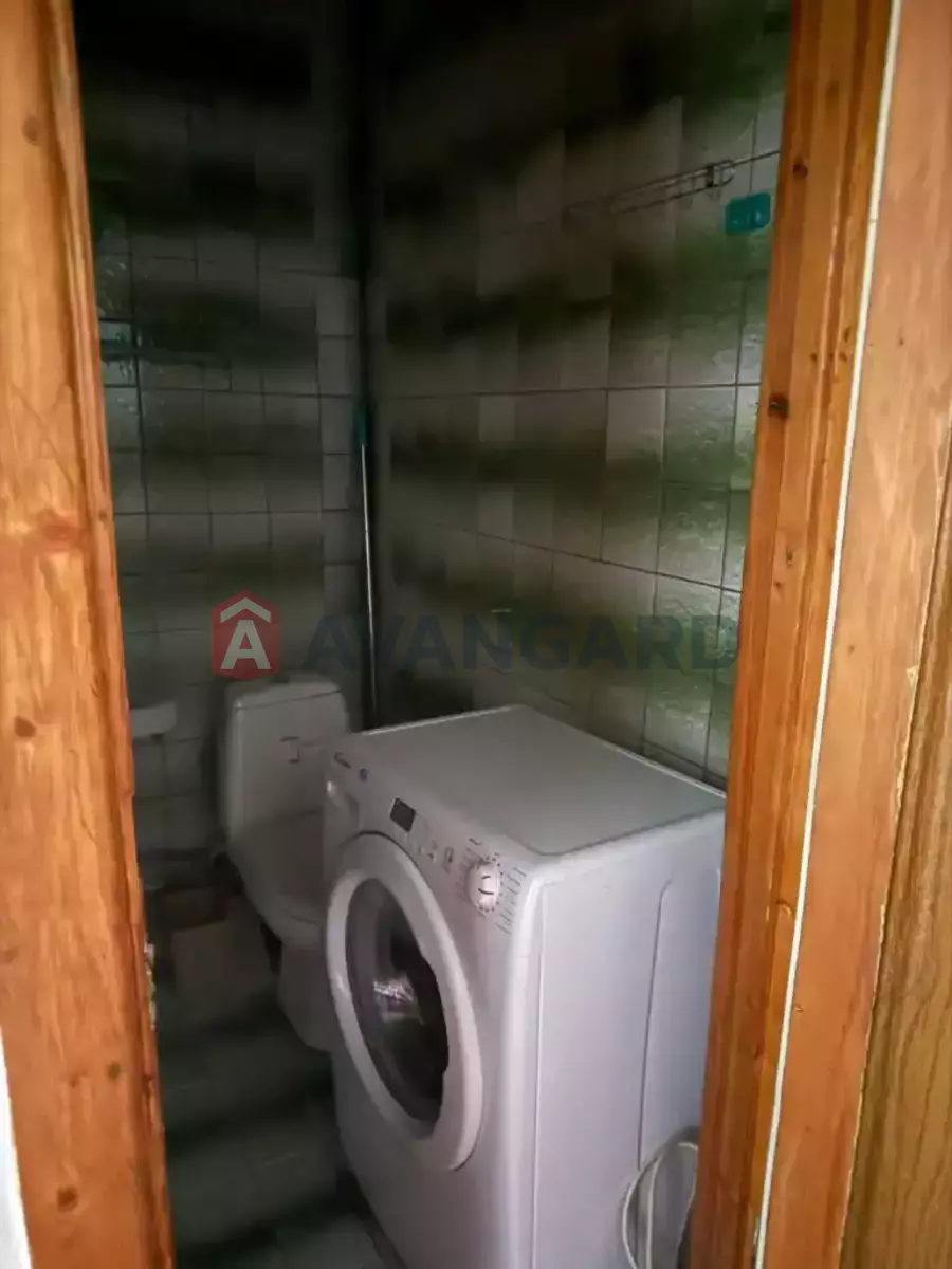 2 ��. ��������, 60/-/9 ��. �., 4/5 ������ ���� 9