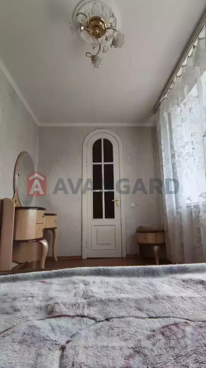 2 ��. ��������, 47/-/6 ��. �., 5/5 ������ ���� 4