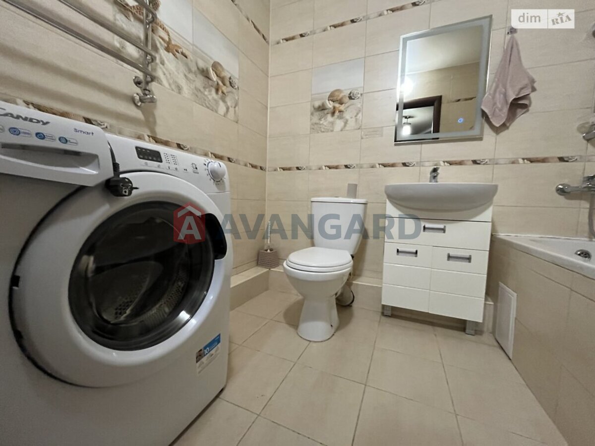 1 ��. ��������, 40/-/10 ��. �., 2/4 ������ ���� 9