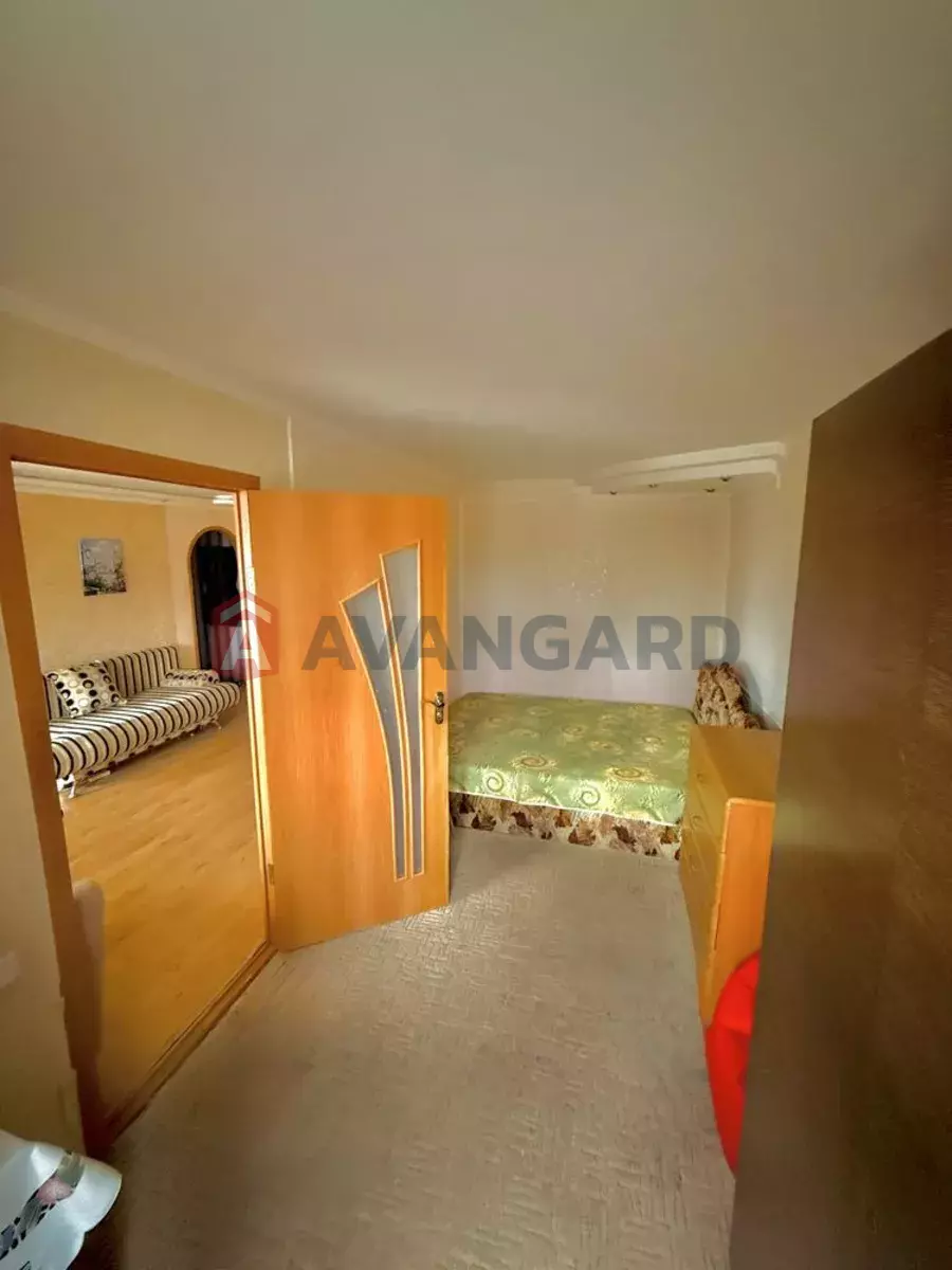 3 ����. ��������, 43/-/6 ��. �., 1/5 ���� ���� 9