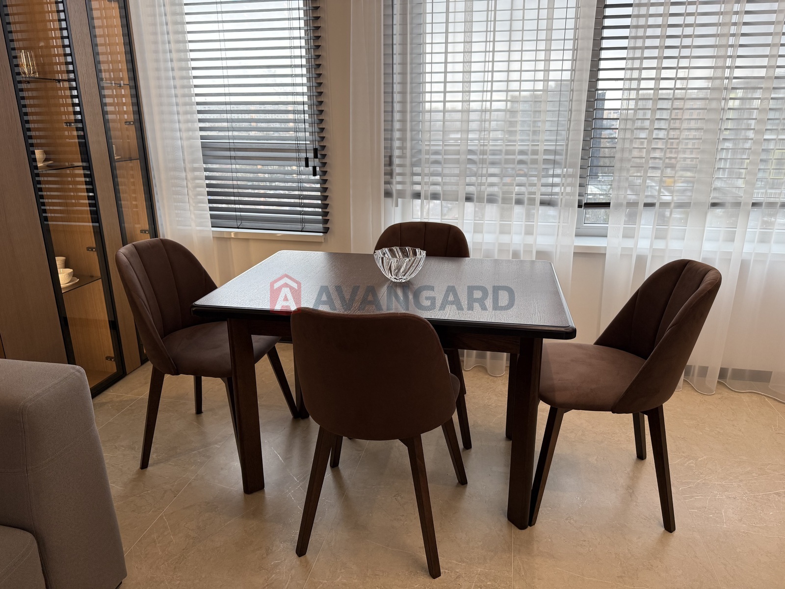 2 ��. ��������, 64,8/26,6/18 ��. �., 8/16 ������ ���� 16