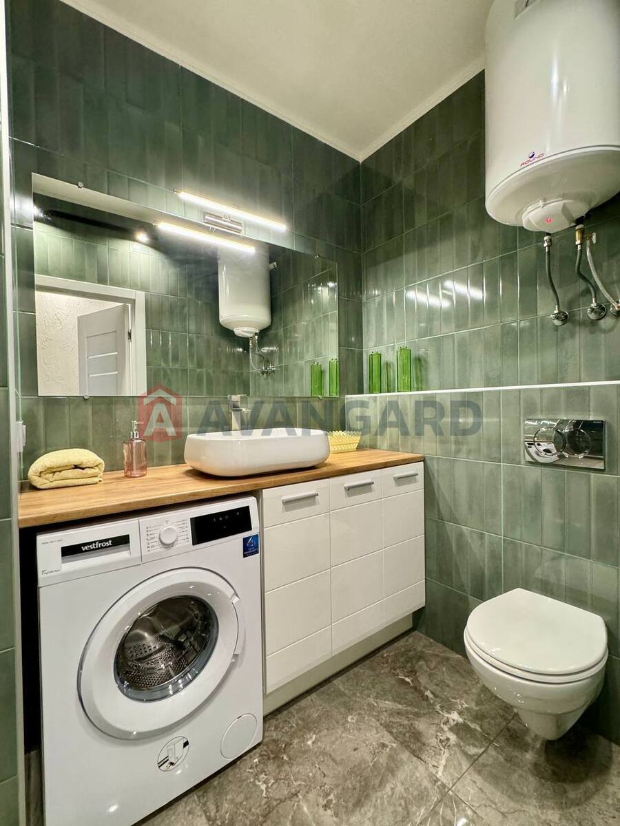 2 ��. ��������, 44/-/- ��. �., 7/10 ������ ���� 6