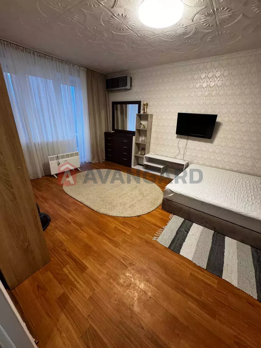 1 ����. ��������, 42/-/13 ��. �., 5/5 ���� ���� 2