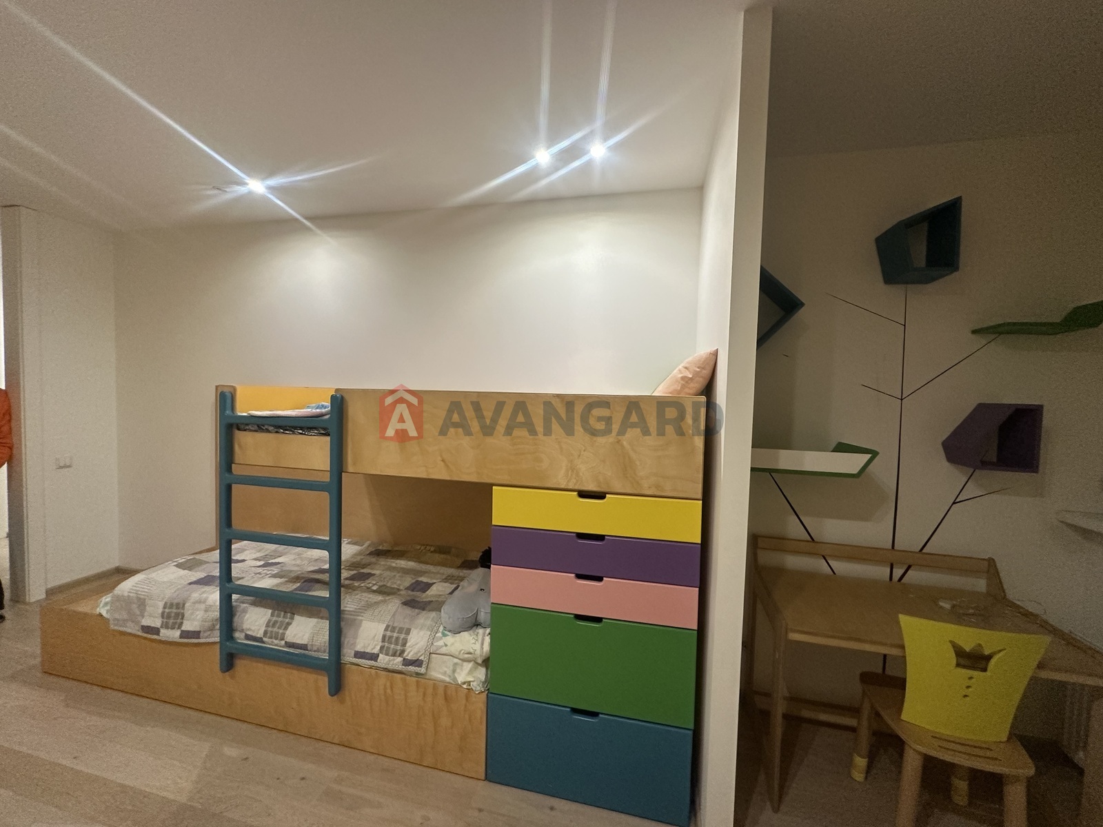 2 ��. ��������, 84/-/20 ��. �., 23/25 ������ ���� 3