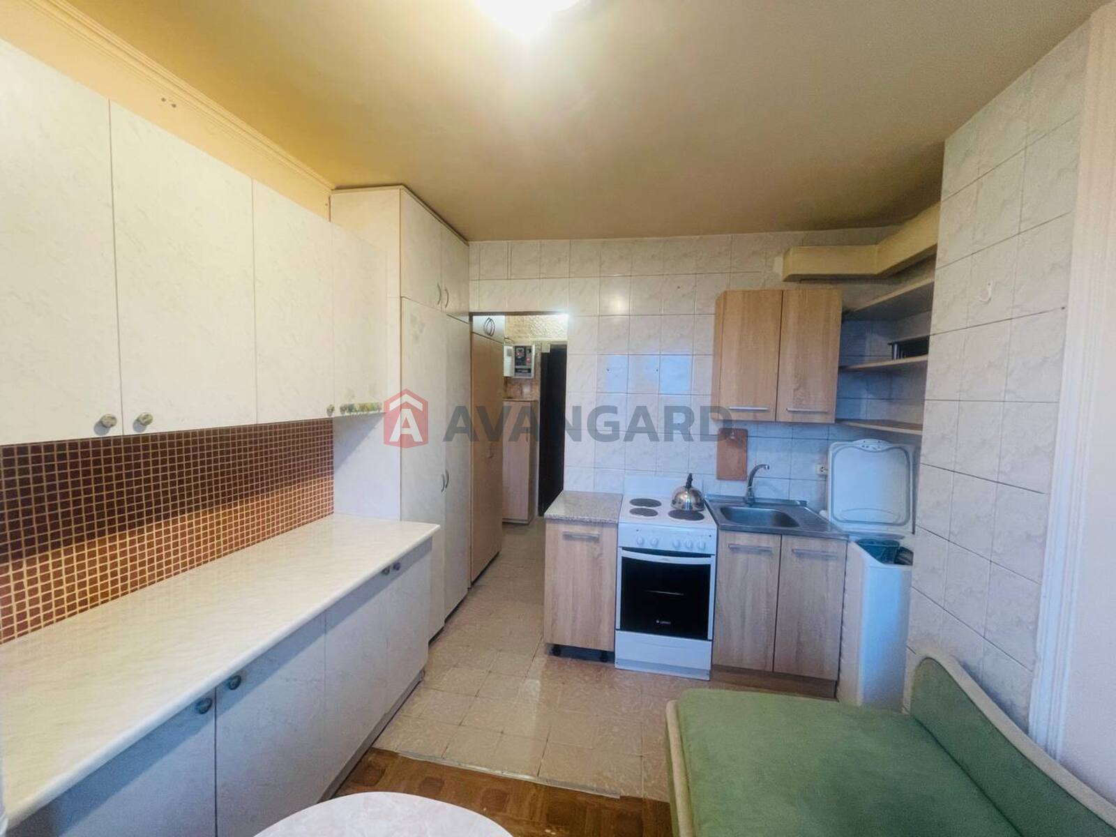 1 ��. ��������, 36/-/10 ��. �., 8/12 ������ ���� 9