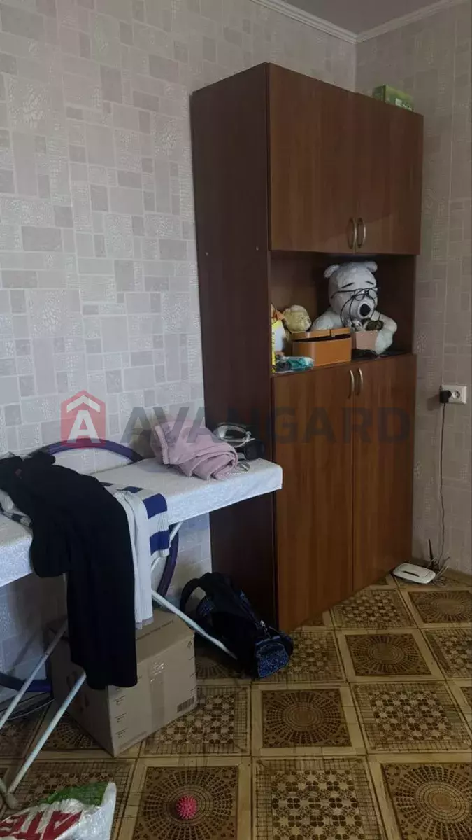 1 ��. ��������, 40/-/10 ��. �., 6/9 ������ ���� 5