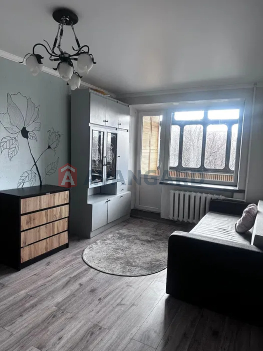 1 ����. ��������, 33/-/8 ��. �., 4/5 ���� ���� 1