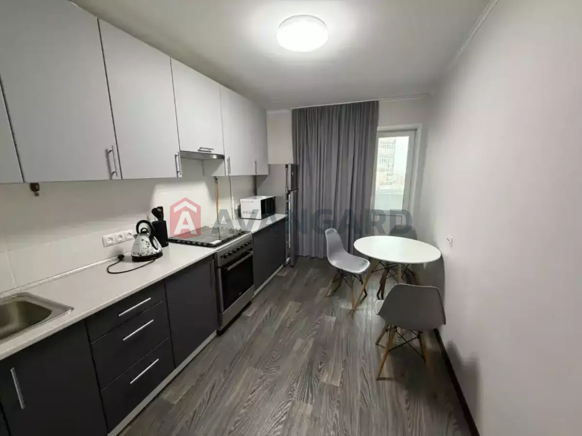 1 ����. ��������, 39/40/10 ��. �., 9/10 ���� ���� 6