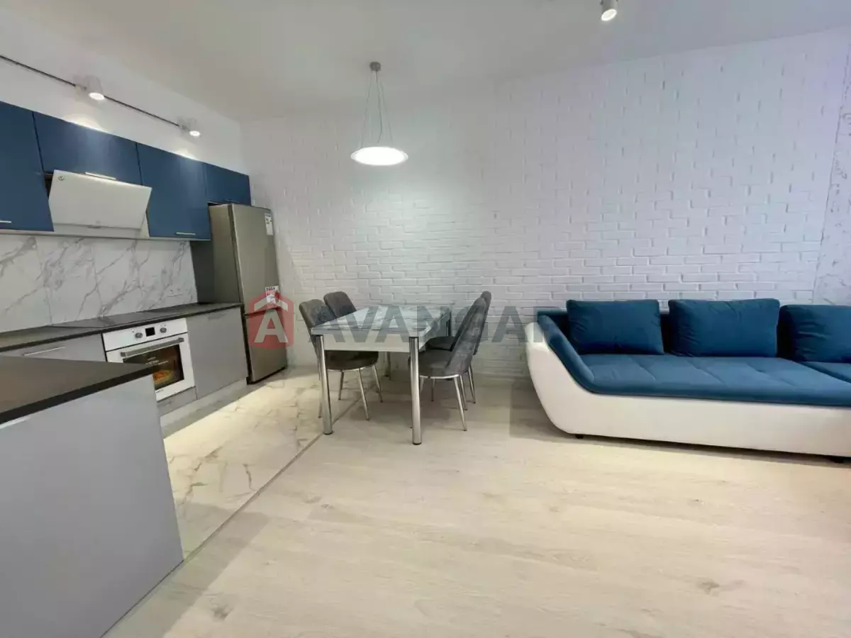 2 ��. ��������, 50/-/- ��. �., 7/10 ������ ���� 6