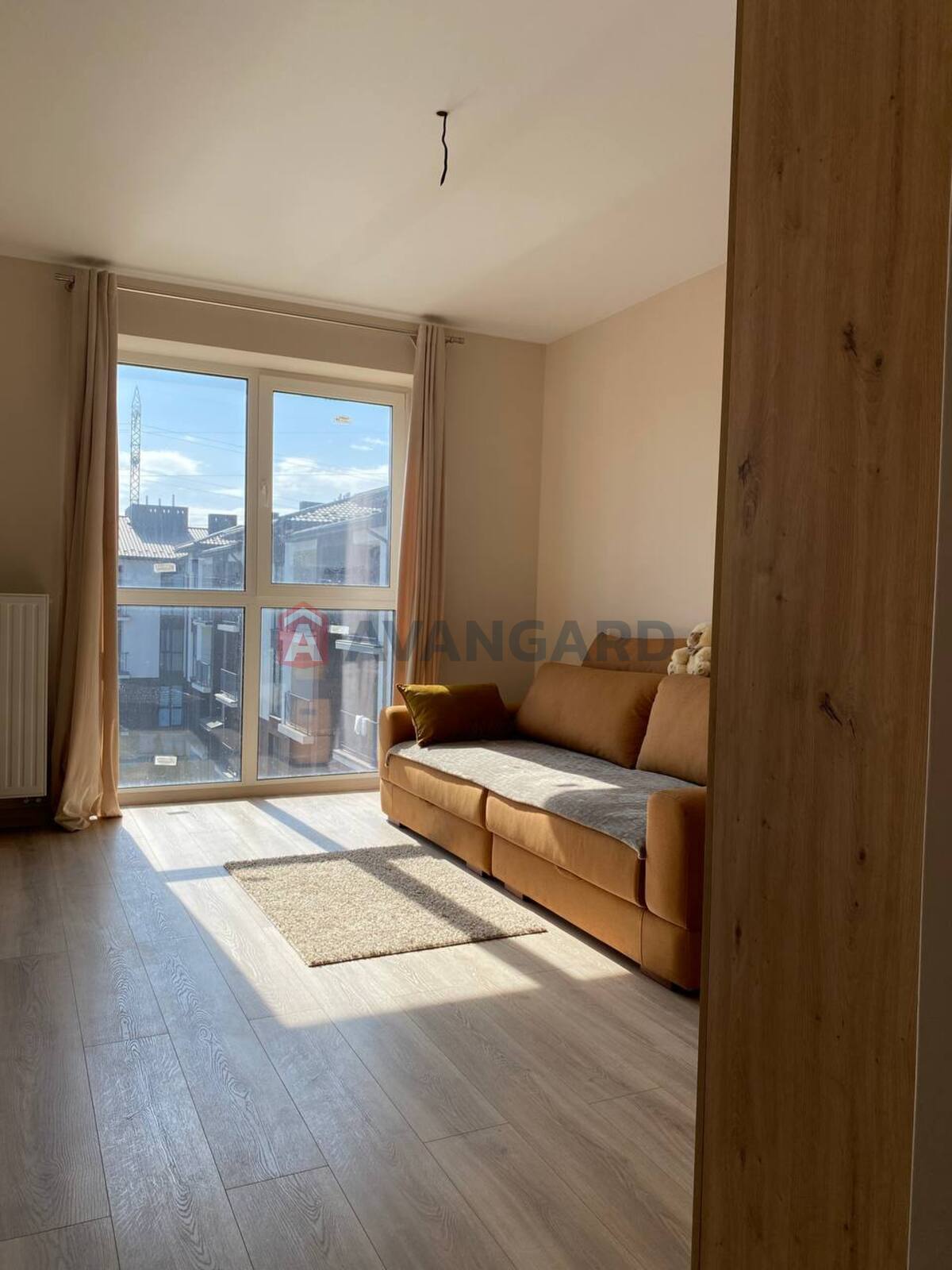 1 ����. ��������, 41,4/14,9/15,5 ��. �., 3/3 ���� ���� 4