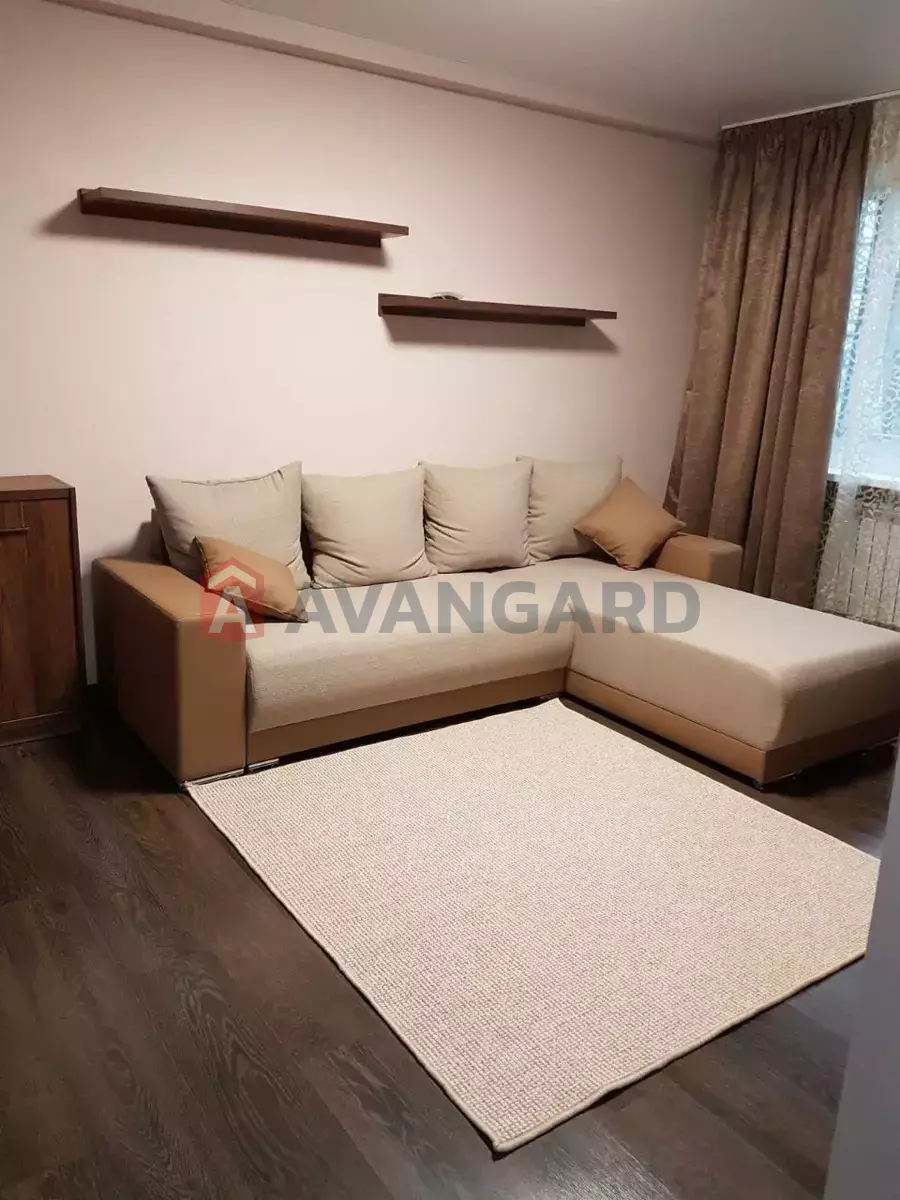 2 ��. ��������, 44/-/- ��. �., 3/5 ������ ���� 14