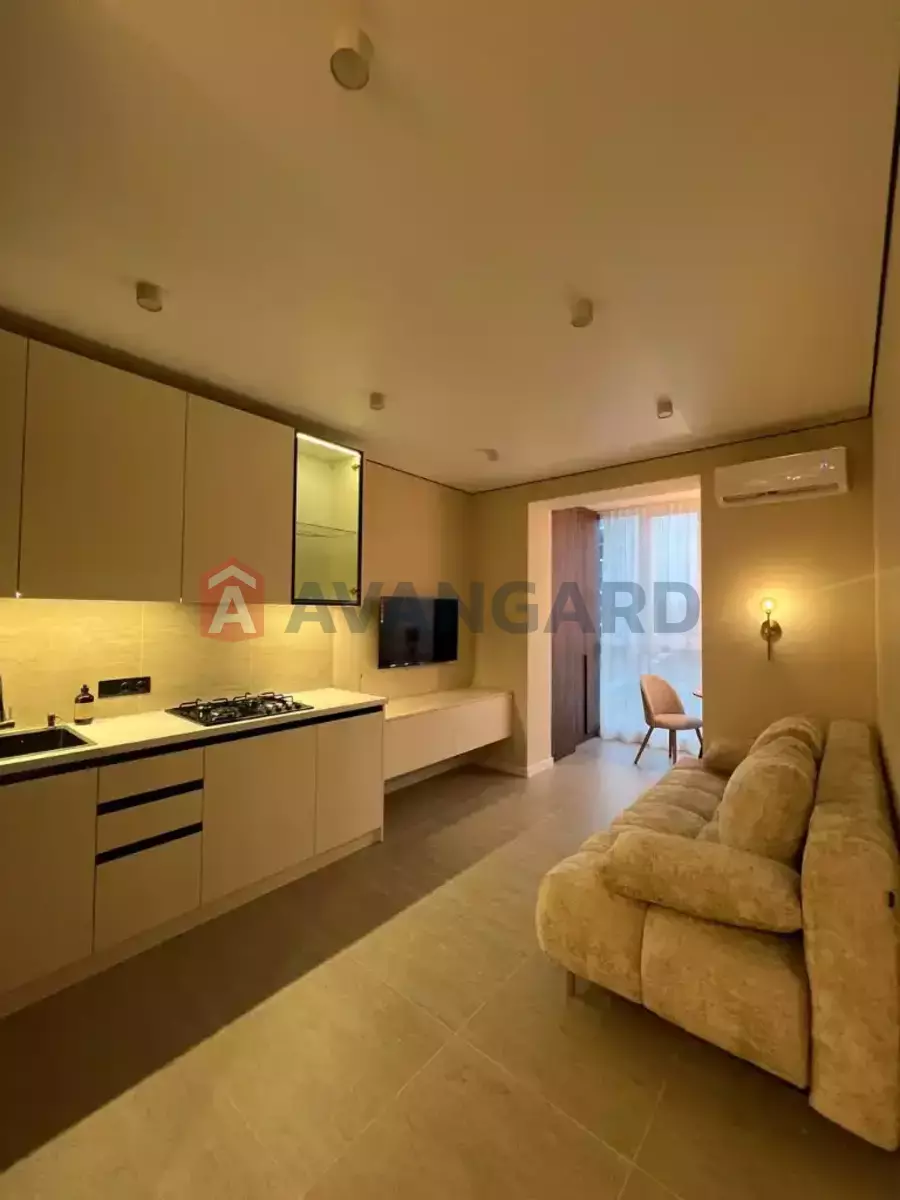 2 ��. ��������, 44/15/18 ��. �., 4/10 ������ ���� 2