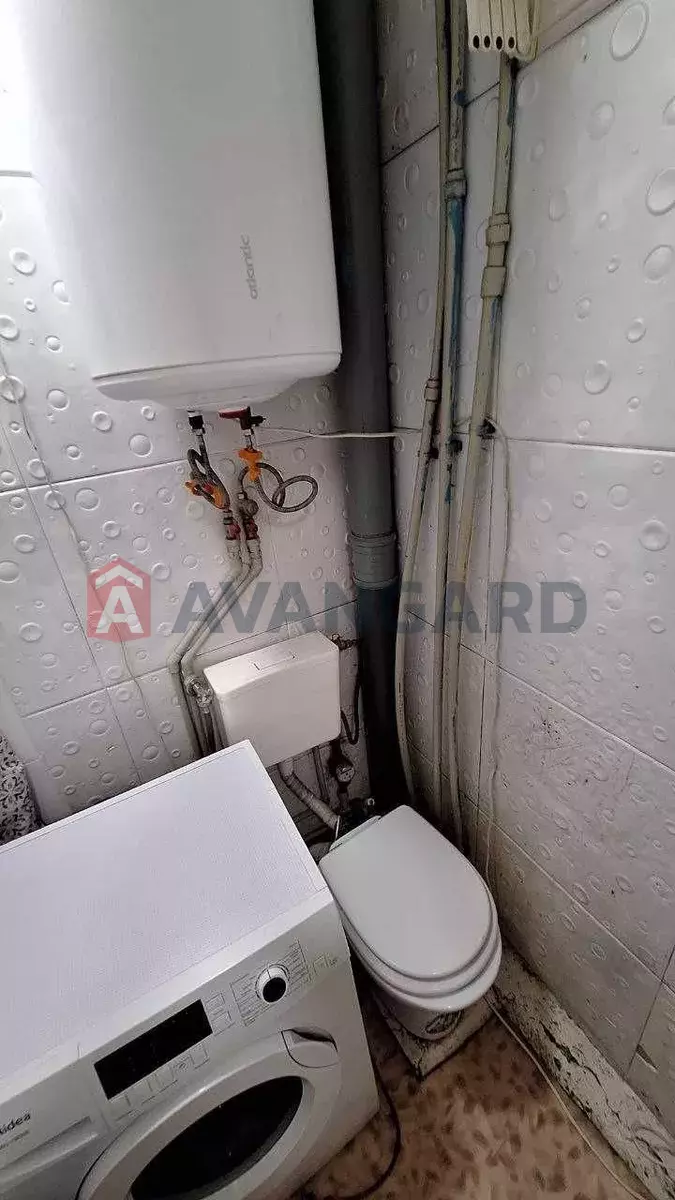 1 ��. ��������, 23/-/5 ��. �., 8/9 ������ ���� 4