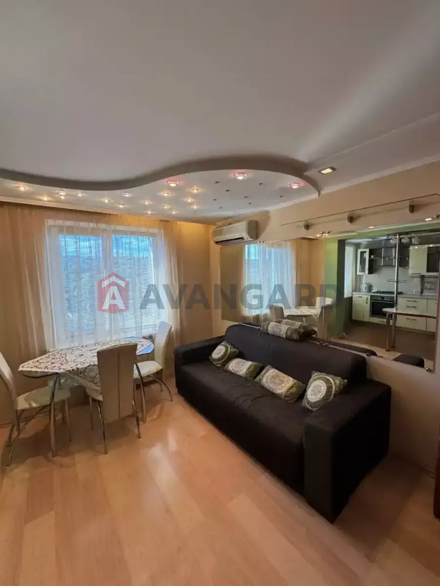 3 ��. ��������, 80/60/20 ��. �., 9/9 ������ ���� 2