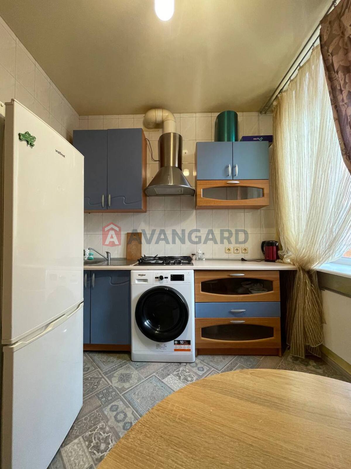 3 ����. ��������, 70/42/7 ��. �., 1/5 ���� ���� 1