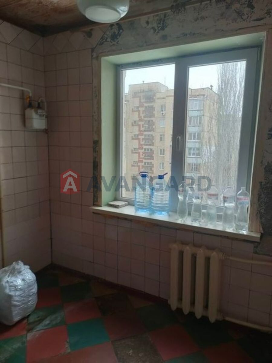 3 ��. ��������, 75/-/18 ��. �., 7/9 ������ ���� 9