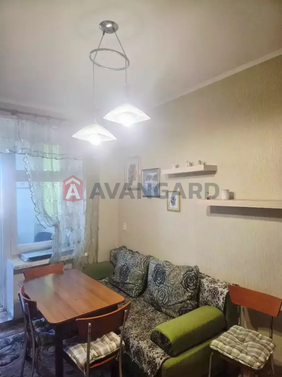 1 ��. ��������, 52/20/11 ��. �., 7/10 ������ ���� 28