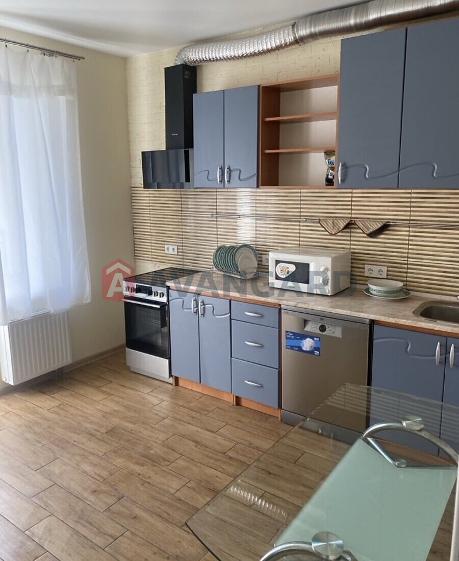 1 ��. ��������, 37/18/16 ��. �., 2/9 ������ ���� 5