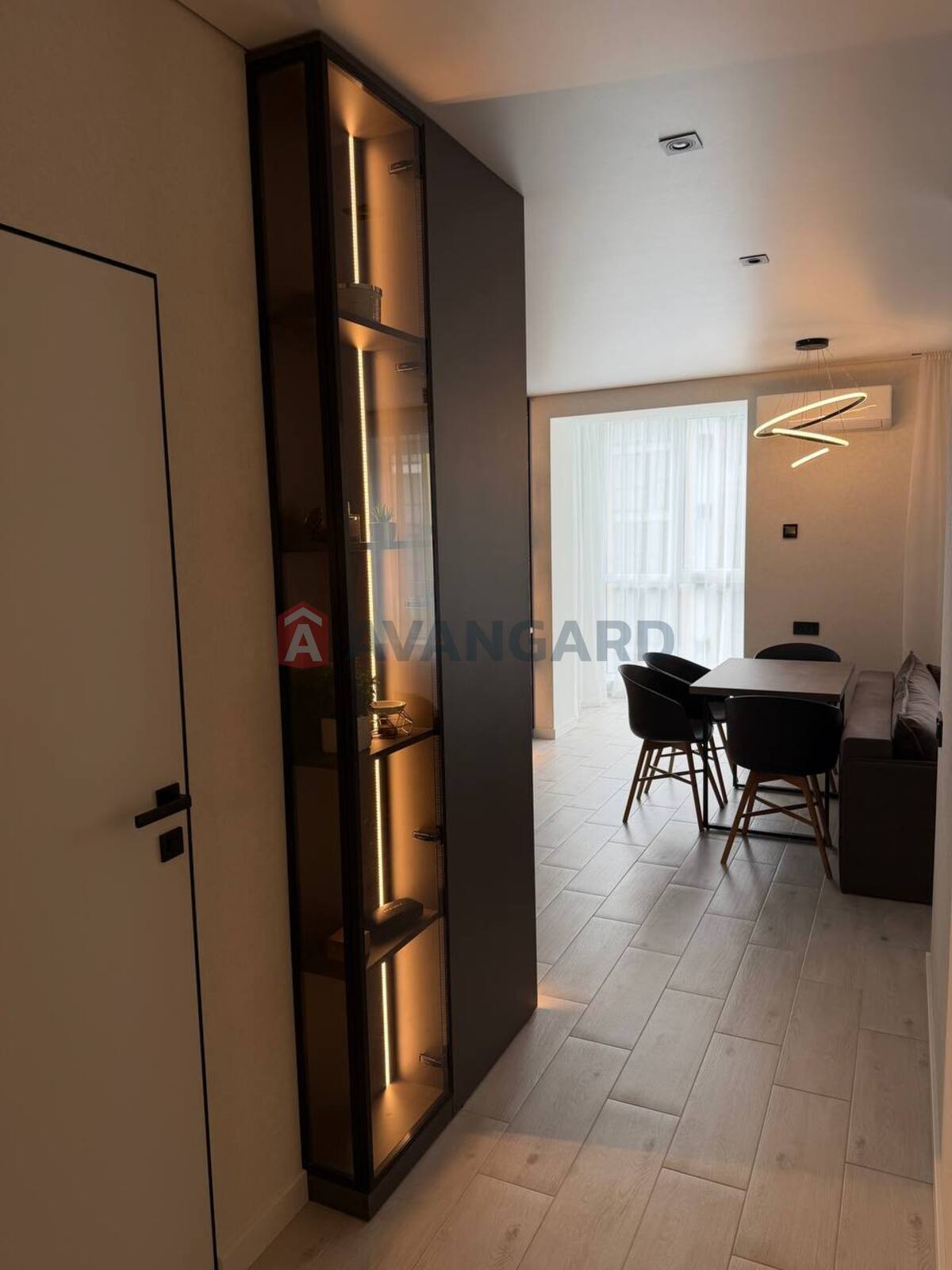 1 ����. ��������, 45/-/6 ��. �., 7/10 ���� ���� 4