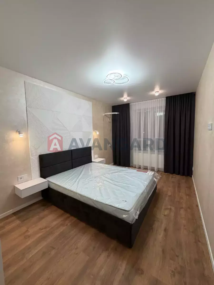 2 ����. ��������, 53/-/- ��. �., 10/10 ���� ���� 13