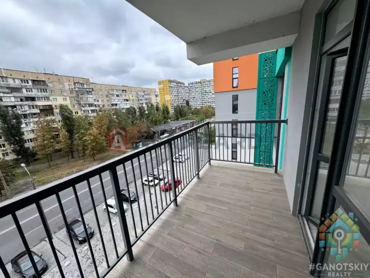 3 ��. ��������, 70/-/- ��. �., 5/15 ������ ���� 22