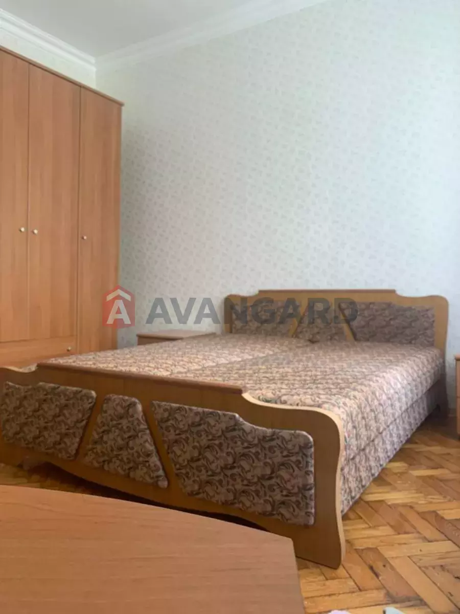 2 ��. ��������, 60/-/7 ��. �., 3/5 ������ ���� 4