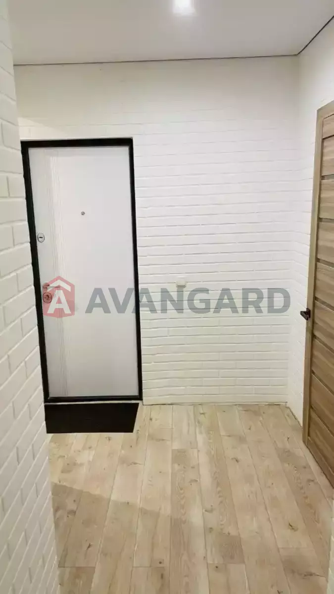 1 ��. ��������, 40/-/8 ��. �., 9/9 ������ ���� 14