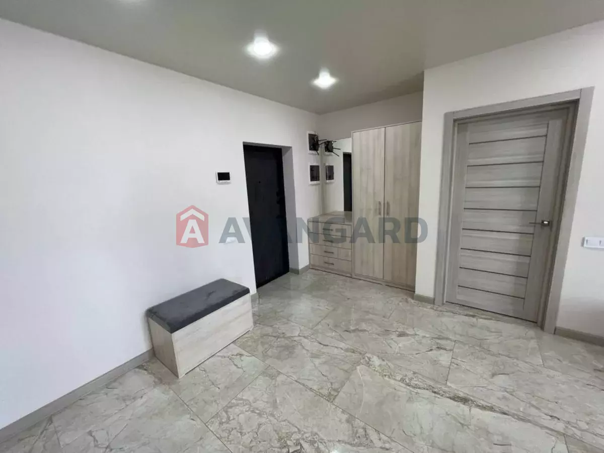 2 ��. ��������, 70/-/35 ��. �., 3/10 ������ ���� 2