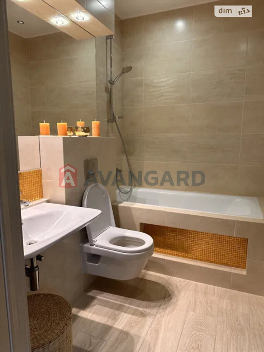 1 ��. ��������, 31/-/- ��. �., 3/17 ������ ���� 21