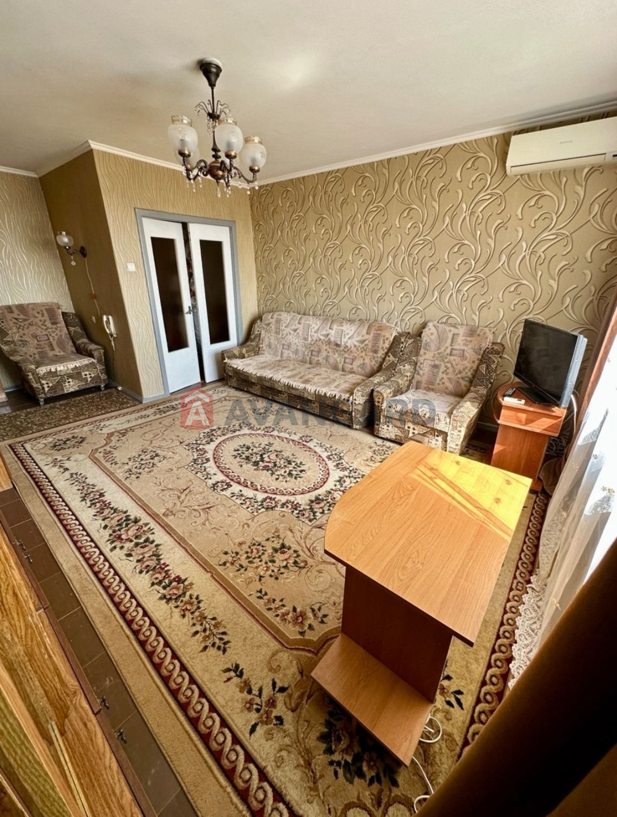 1 ����. ��������, 37/19/9 ��. �., 9/10 ���� ���� 3