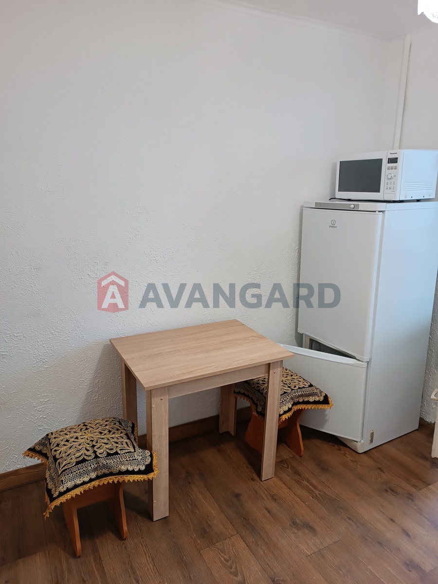 1 ����. ��������, 37/18/9 ��. �., 13/16 ���� ���� 3