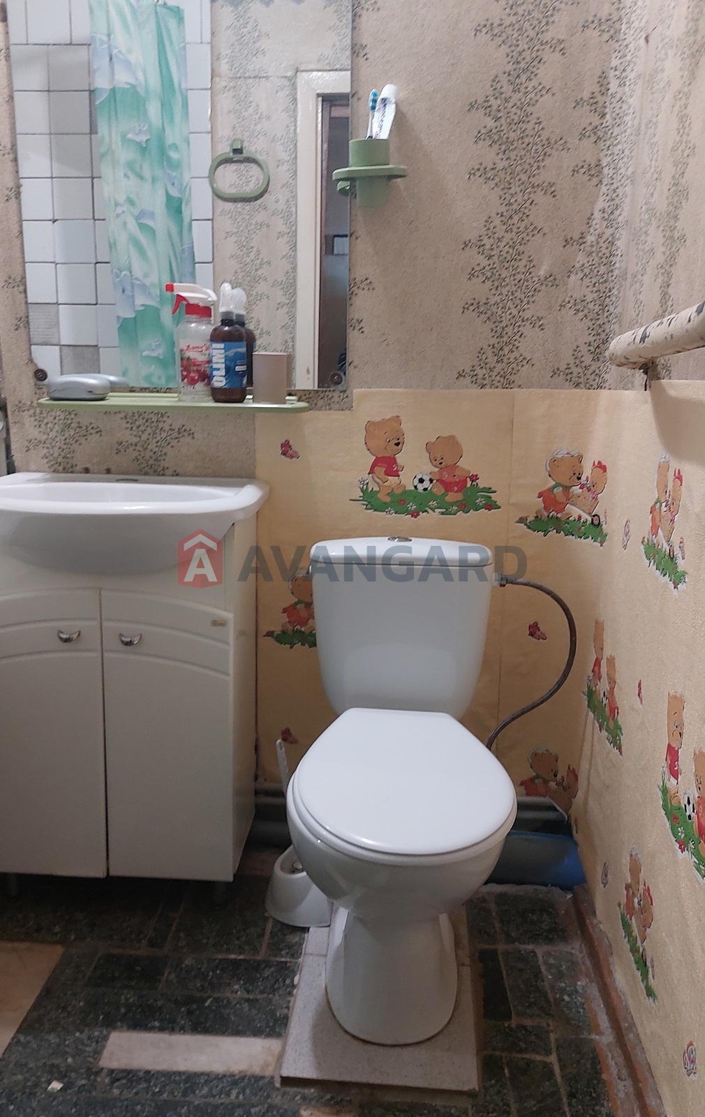 1 ��. ��������, 40/20/8 ��. �., 4/12 ������ ���� 5