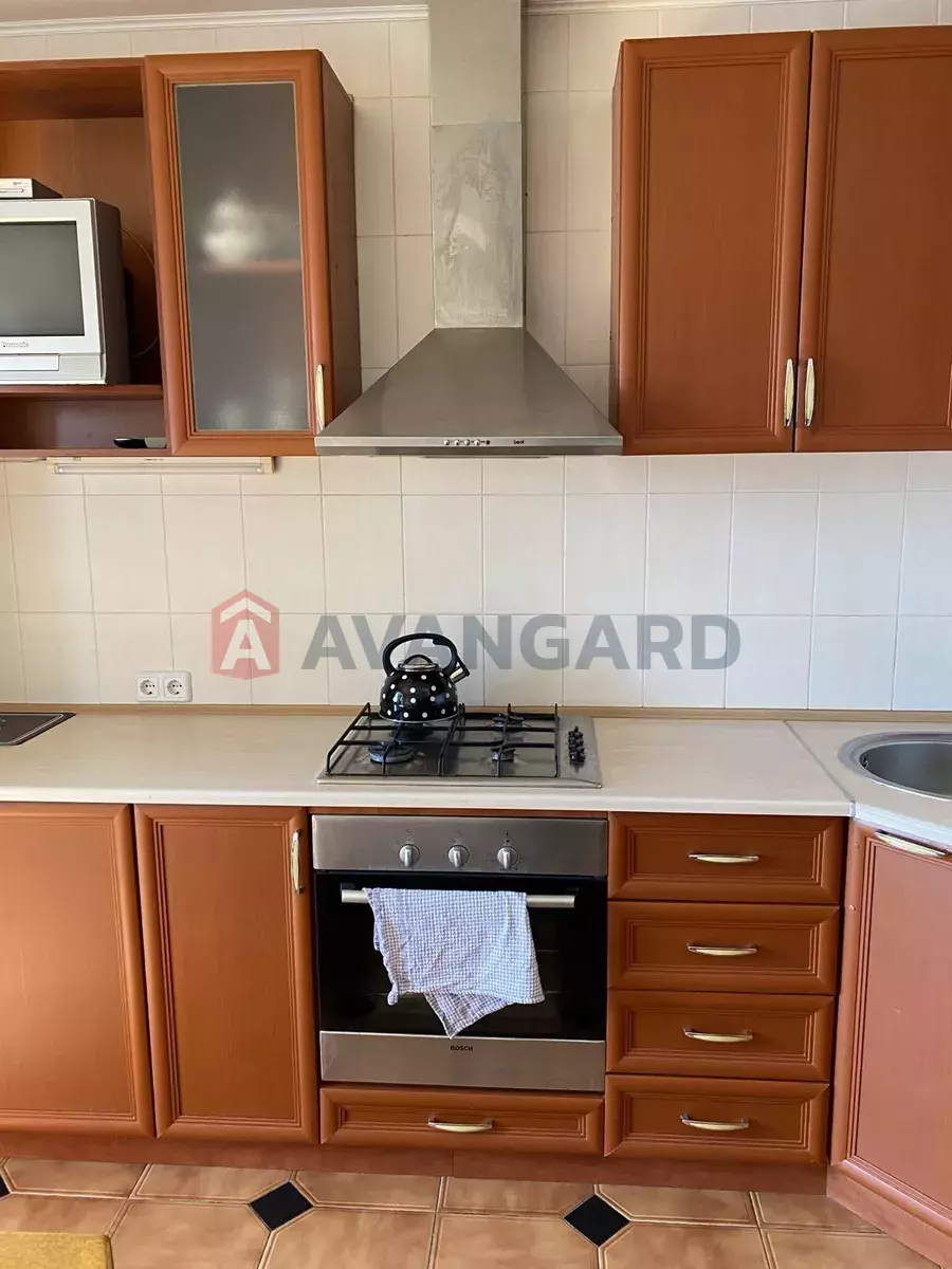 2 ��. ��������, 76/-/14 ��. �., 8/12 ������ ���� 4