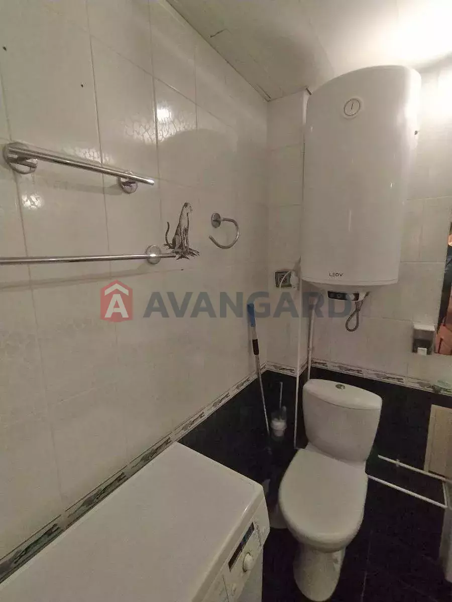 2 . , 47/-/7 . ., 3/9   5