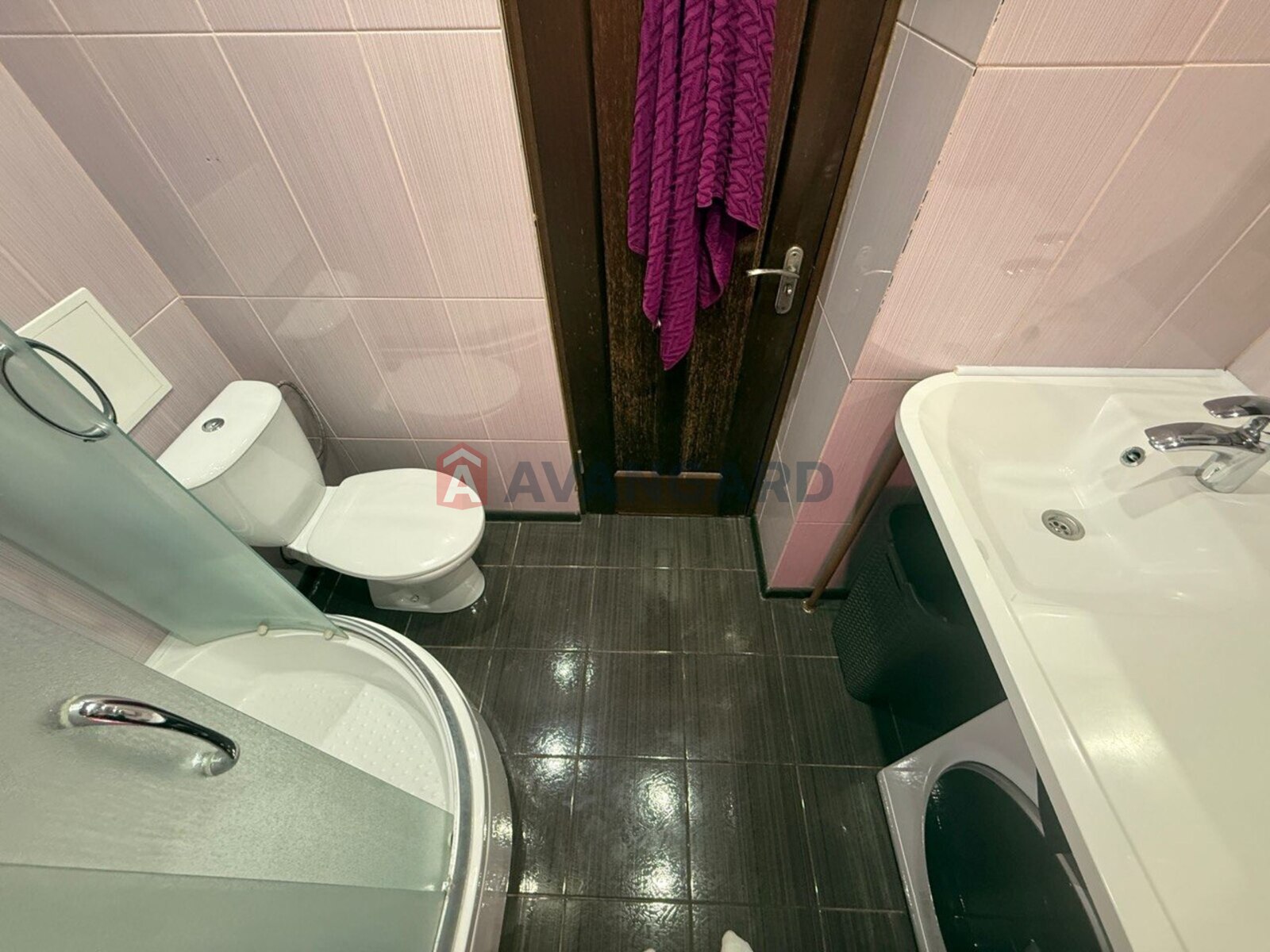 1 ��. ��������, 40/-/10 ��. �., 9/9 ������ ���� 4