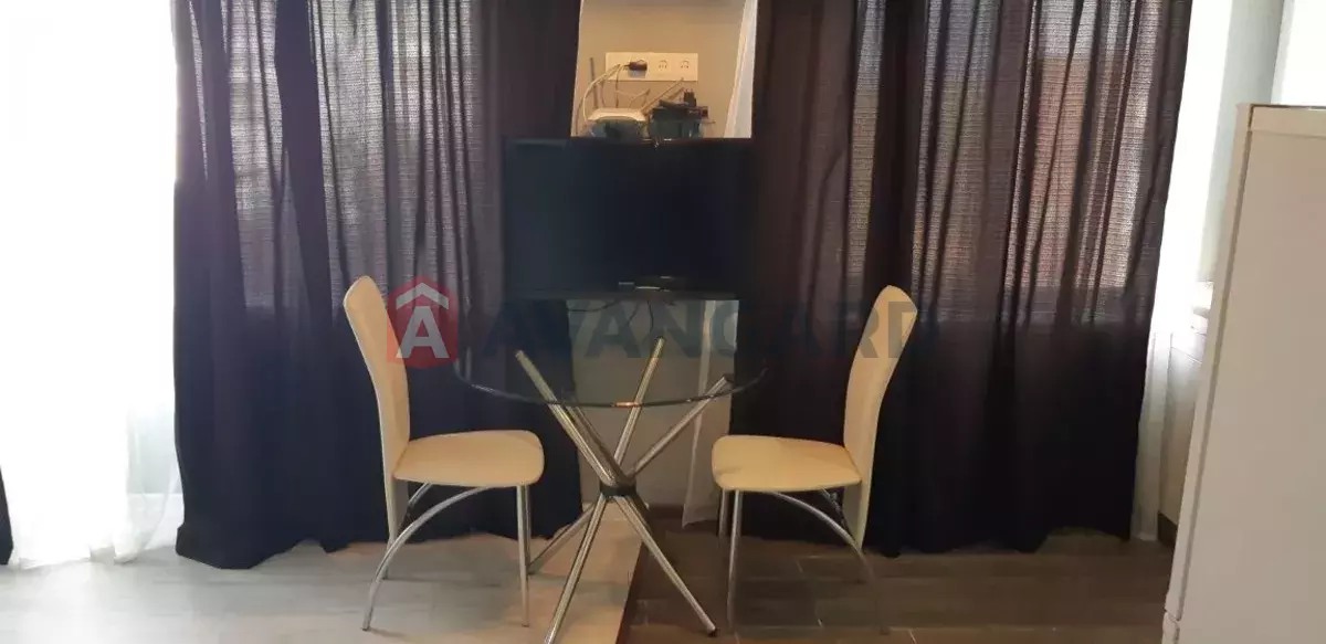 1 ����. ��������, 21/-/5 ��. �., 8/9 ���� ���� 1