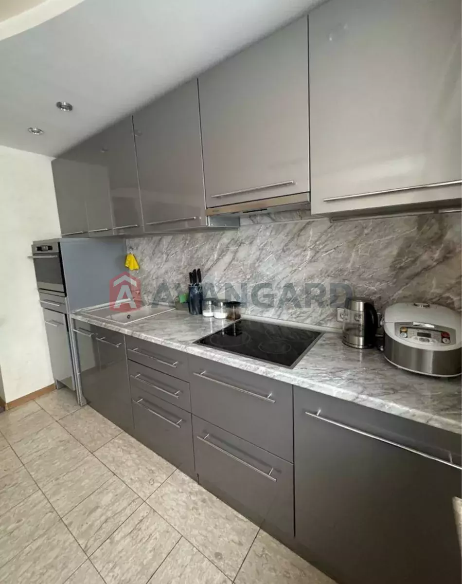 3 ����. ��������, 79/-/30 ��. �., 3/10 ���� ���� 6