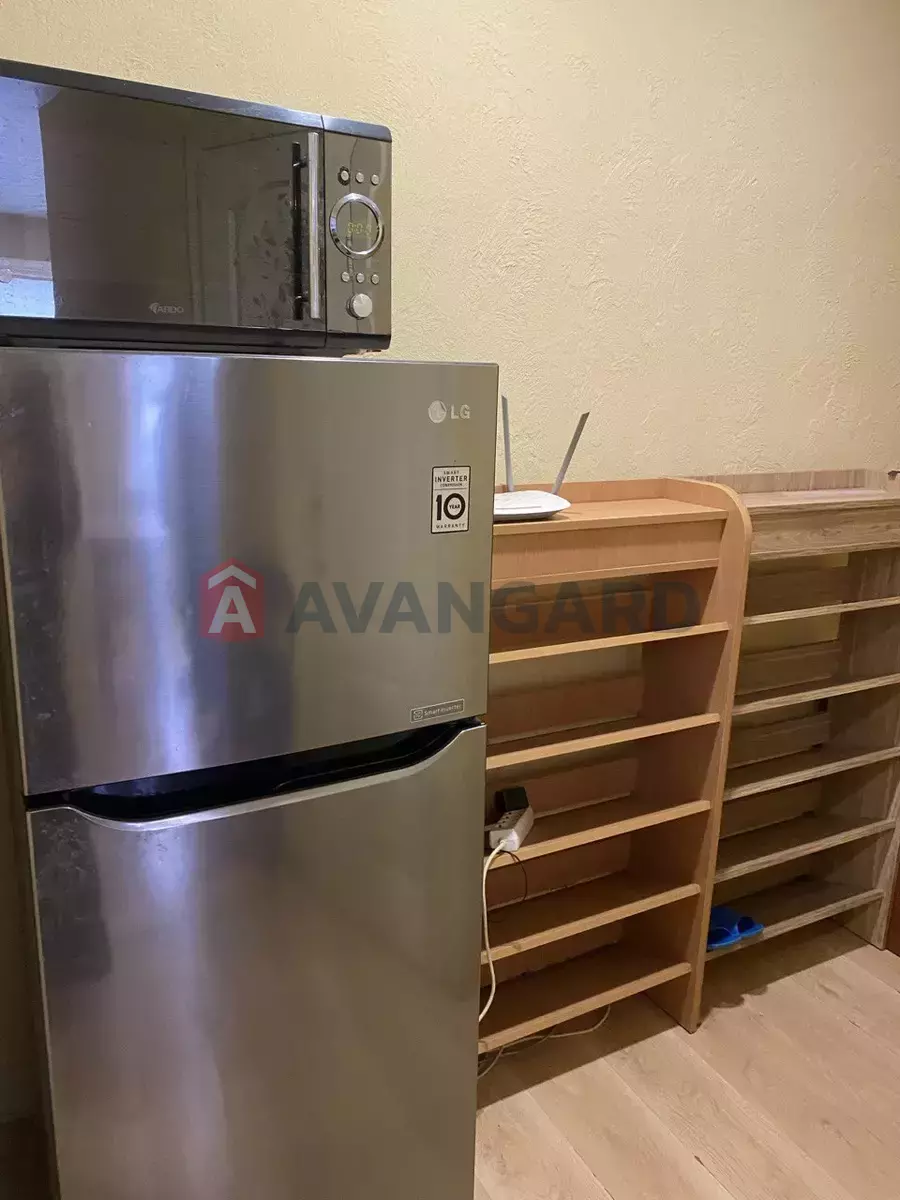 1 ��. ��������, 33/-/5 ��. �., 3/5 ������ ���� 8