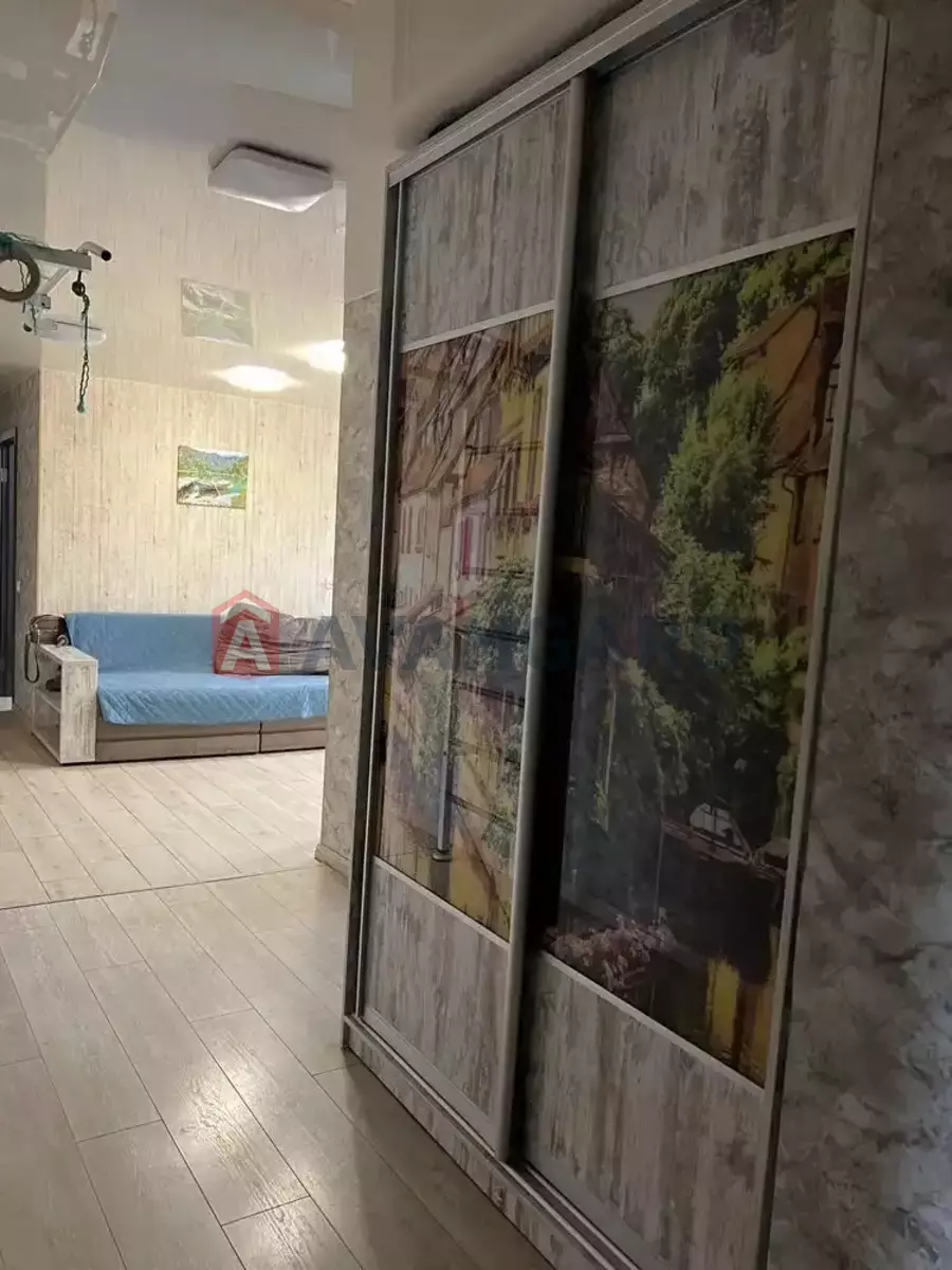 4 . , 80/-/- . ., 8/9   6